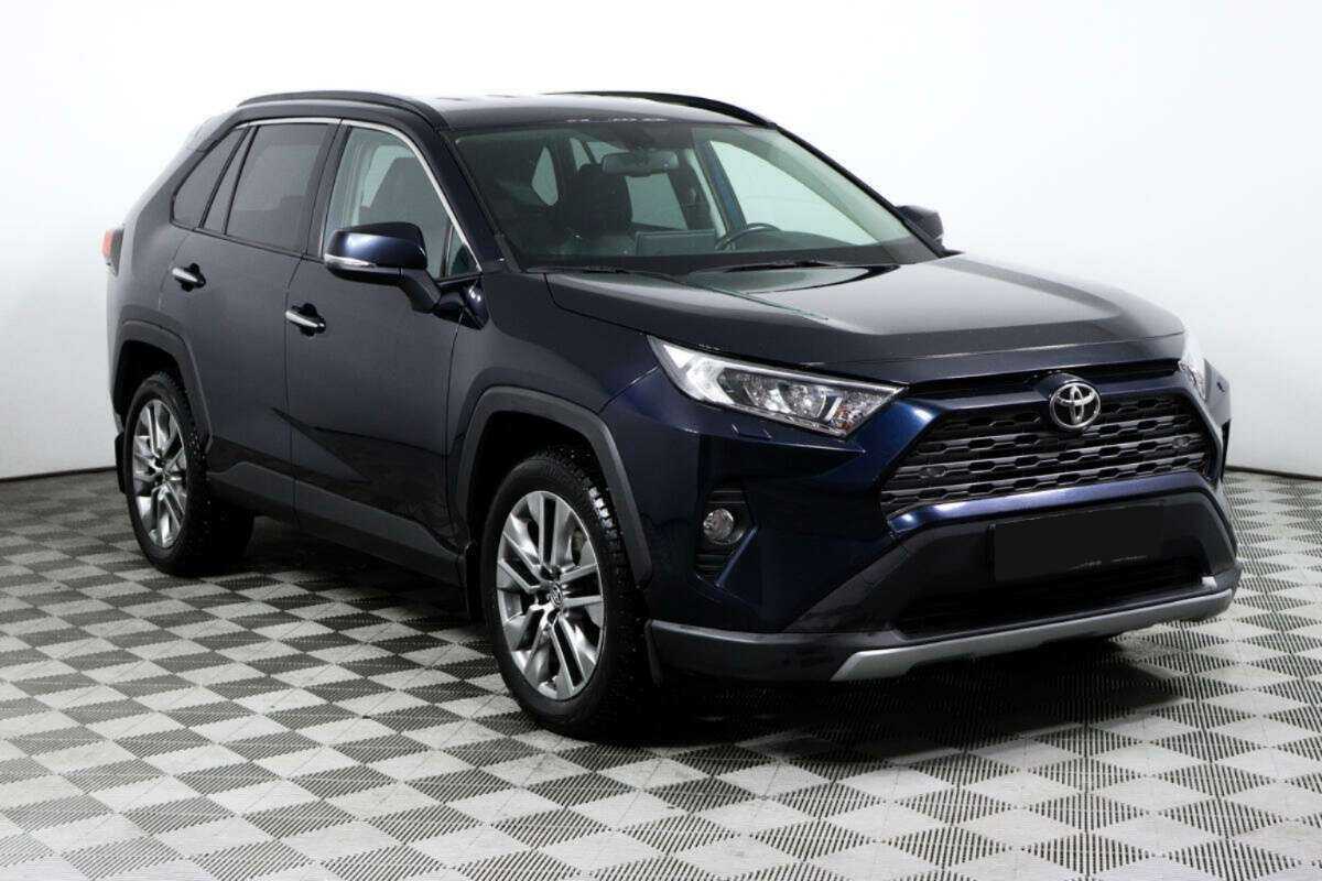 Toyota RAV4 2020 года с пробегом. Фото: #2