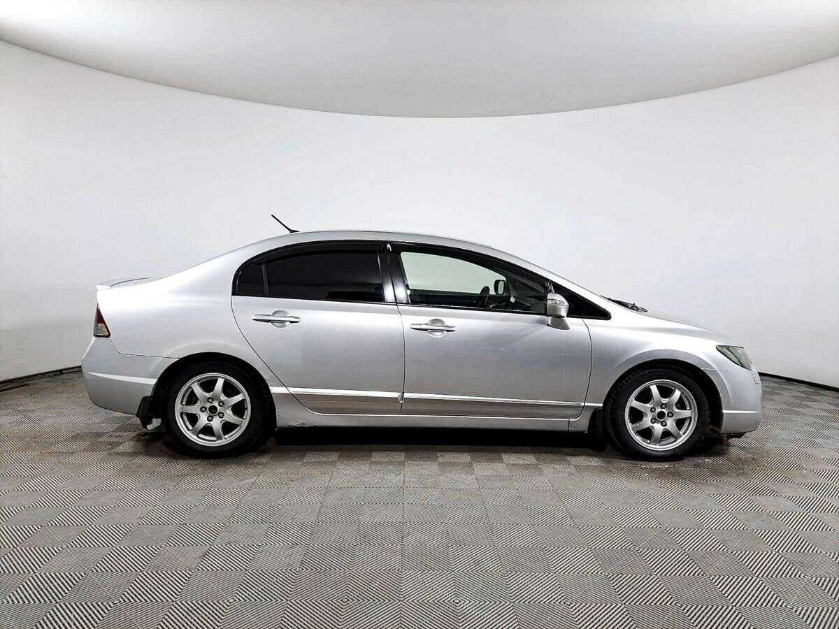 Honda Civic 2008 года с пробегом. Фото: #3