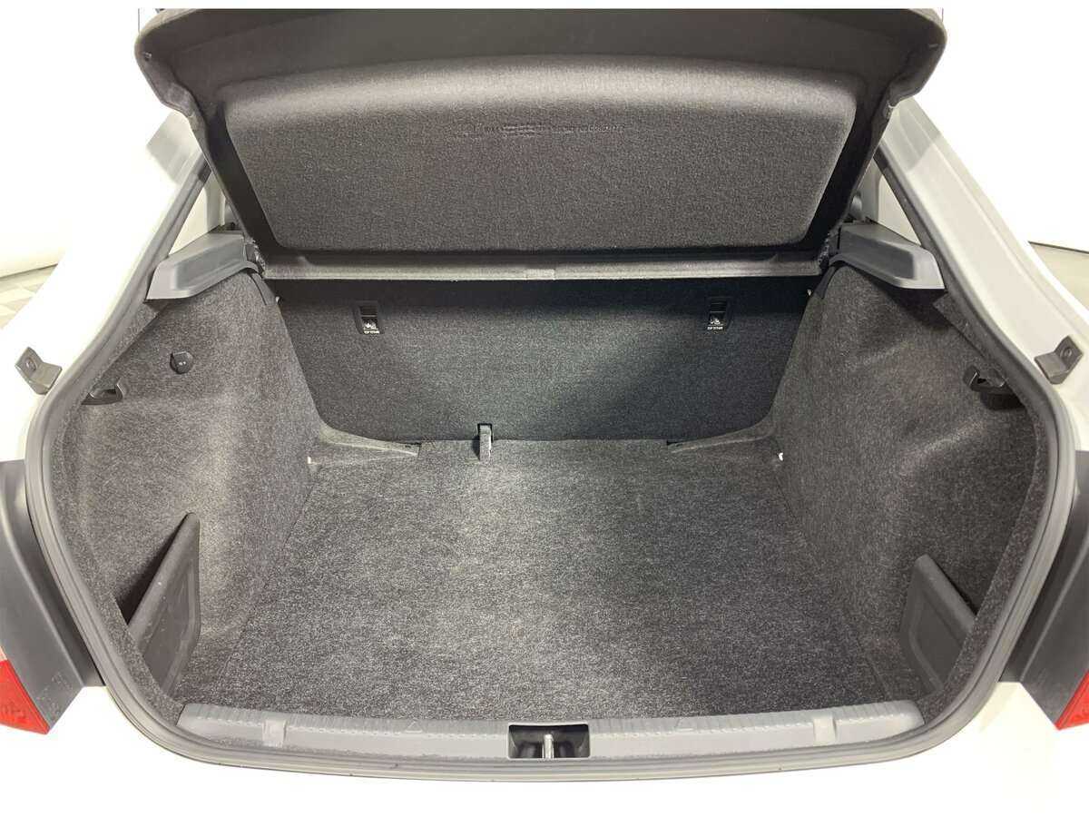 Skoda Rapid 2017 года с пробегом. Фото: #9