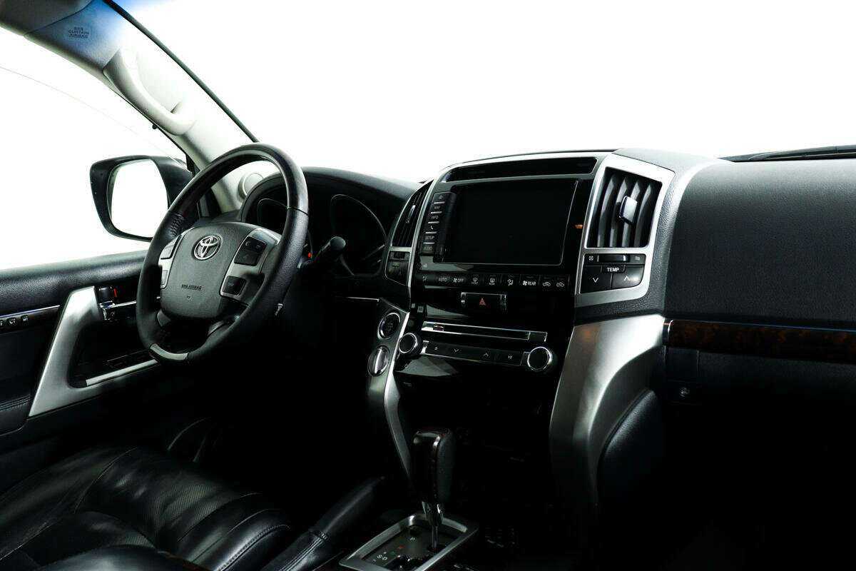 Toyota Land Cruiser 2012 года с пробегом. Фото: #8