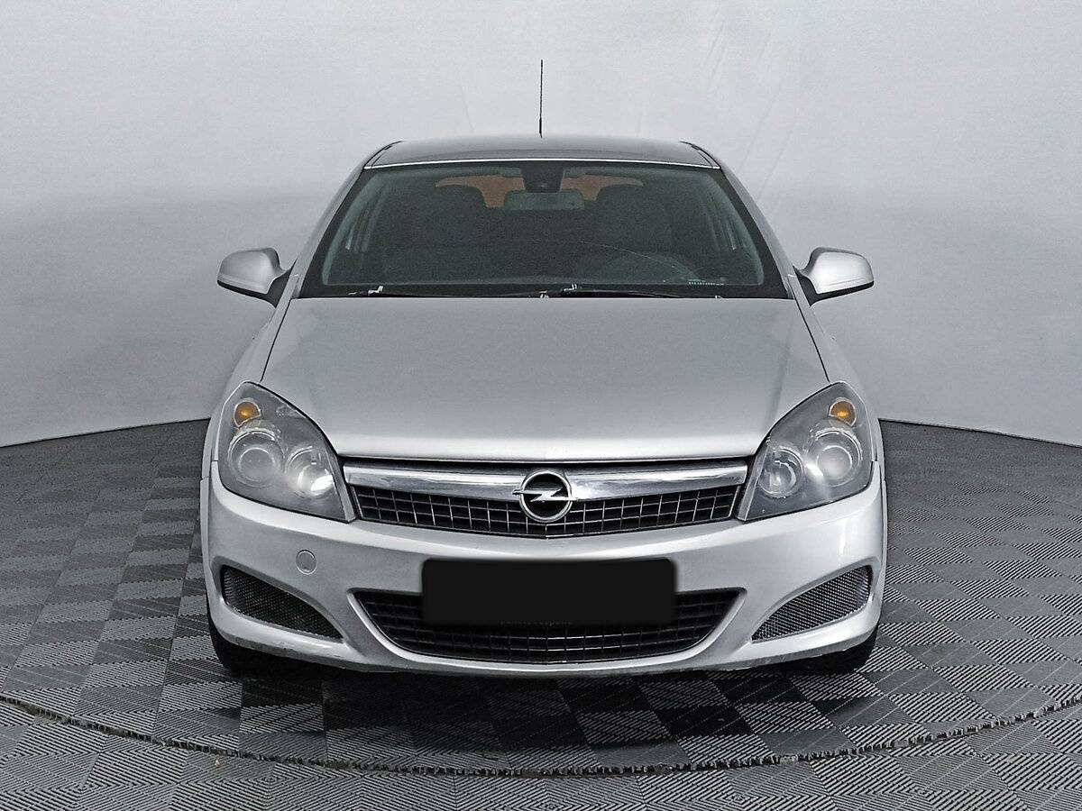 Opel Astra 2011 года с пробегом. Фото: #1