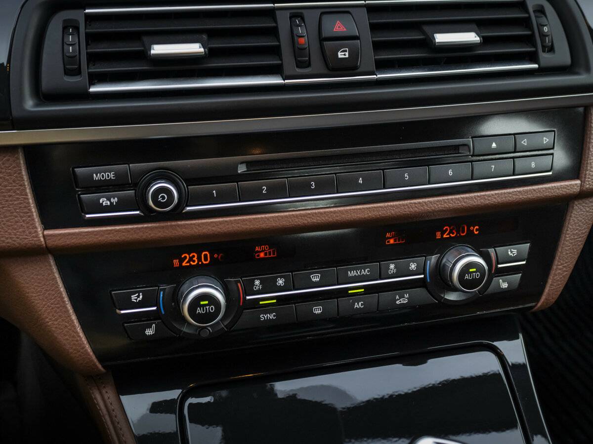 BMW 5 серии 2016 года с пробегом. Фото: #15