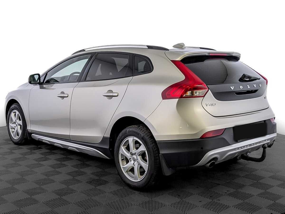 Volvo V40 2018 года с пробегом. Фото: #6
