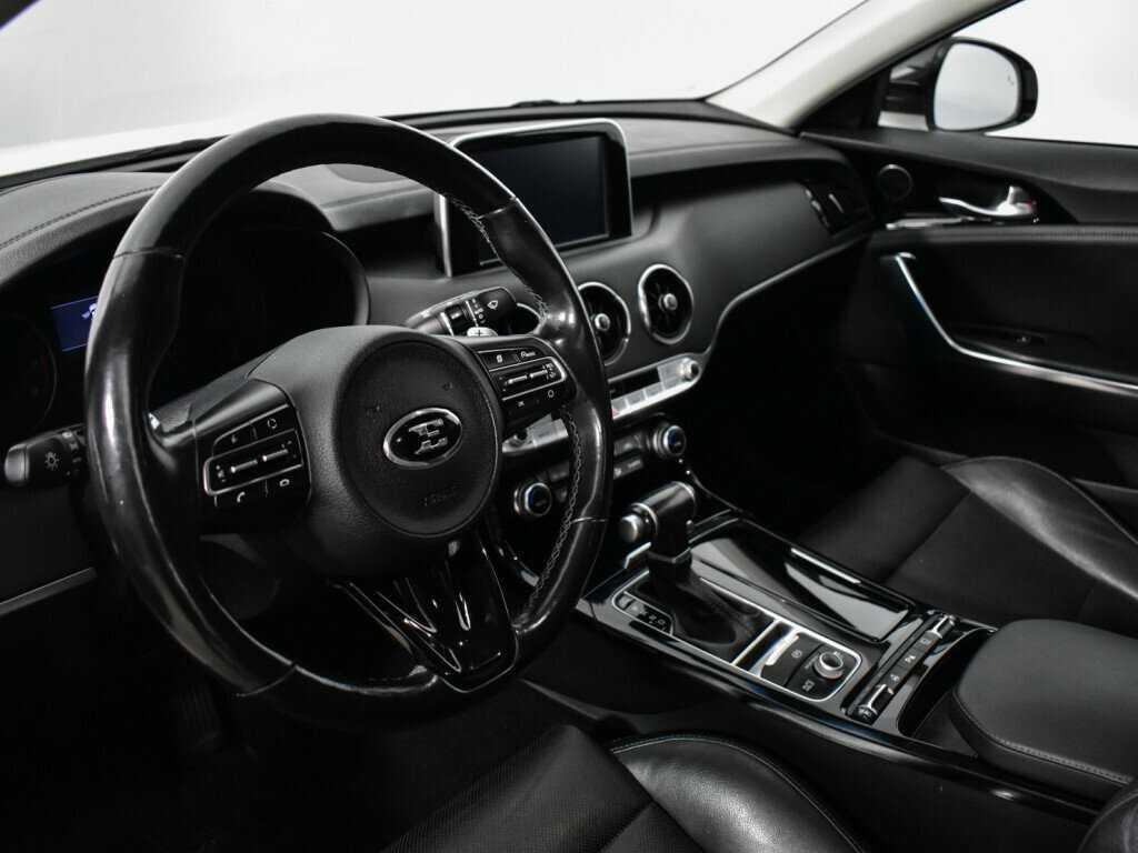 Kia Stinger 2018 года с пробегом. Фото: #6