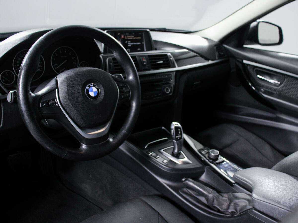 BMW 3 серии 2017 года с пробегом. Фото: #12