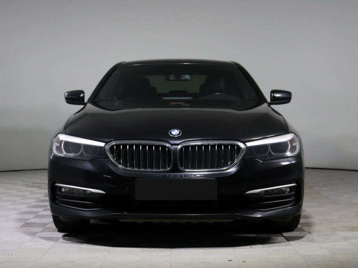 BMW 5 серии 2017 года с пробегом. Фото: #1
