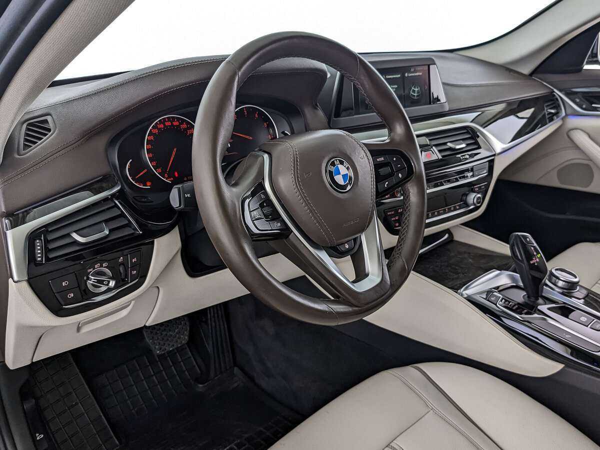 BMW 5 серии 2017 года с пробегом. Фото: #10