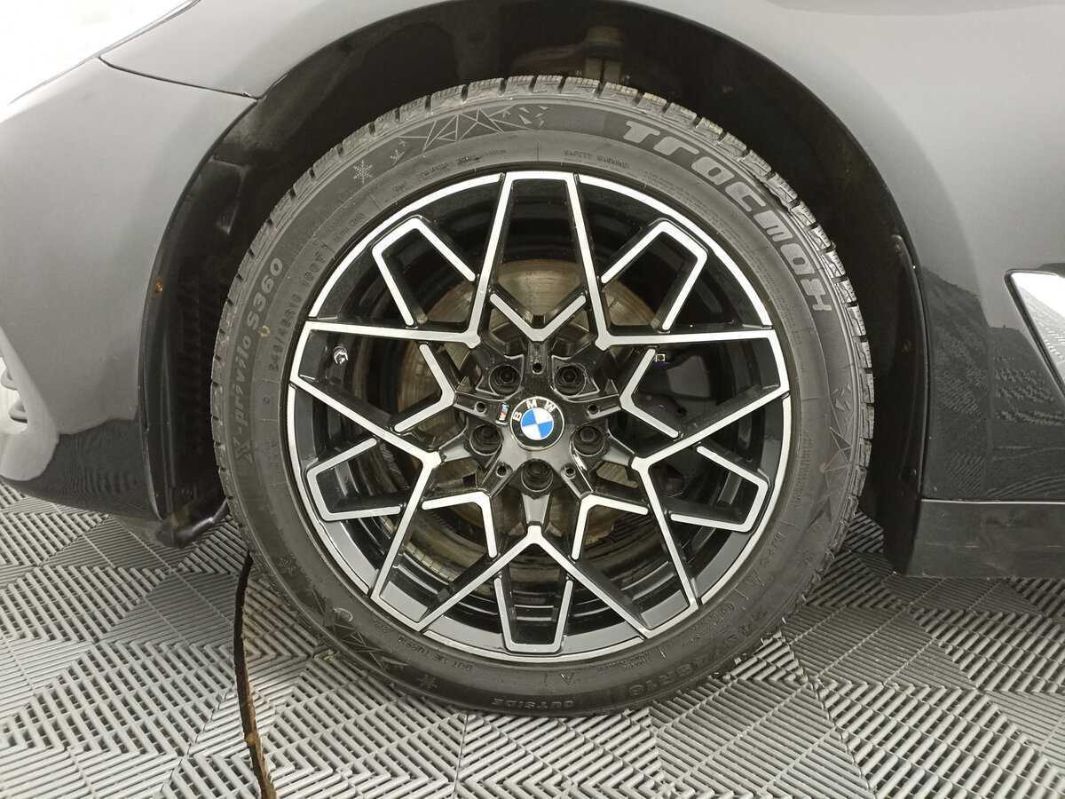 BMW 5 серии 2018 года с пробегом. Фото: #16