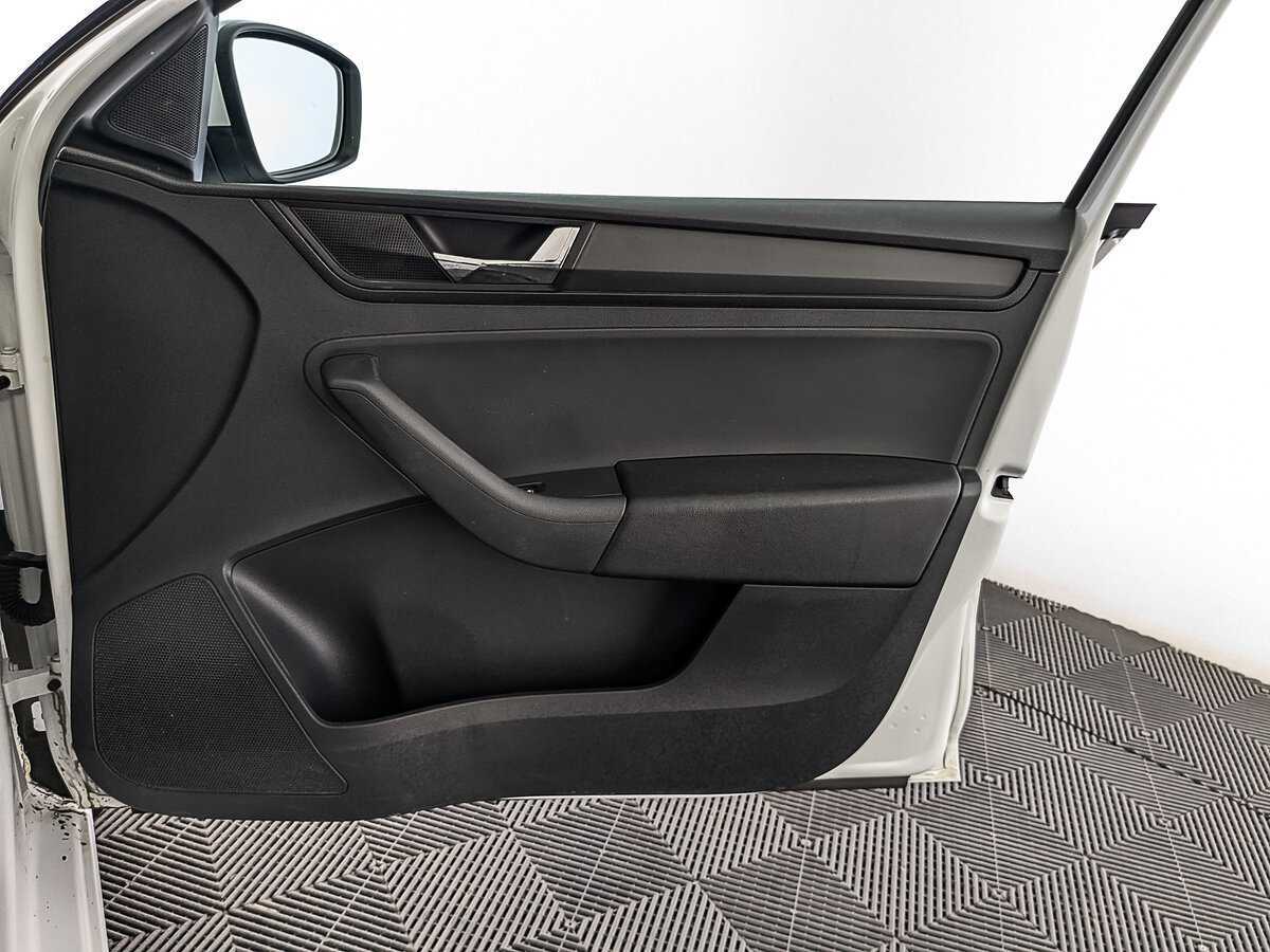 Skoda Rapid 2019 года с пробегом. Фото: #23