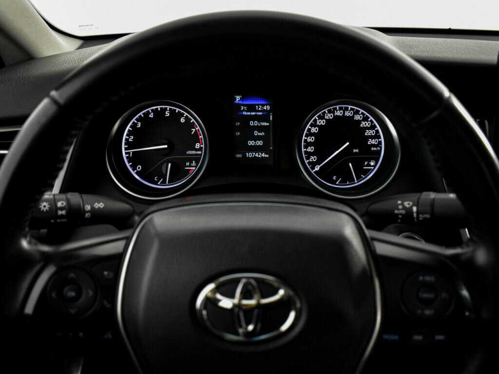 Toyota Camry 2021 года с пробегом. Фото: #20
