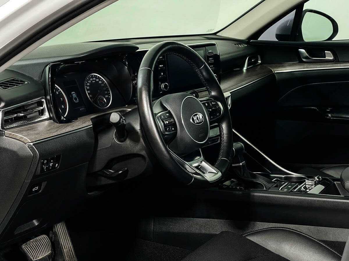 Kia K5 2020 года с пробегом. Фото: #11