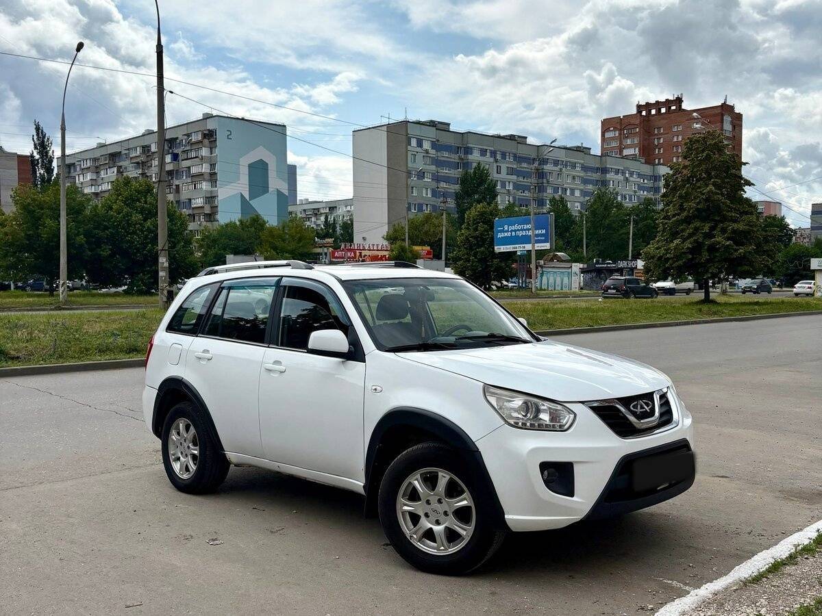 Chery Tiggo (T11) 2013 года с пробегом. Фото: #2