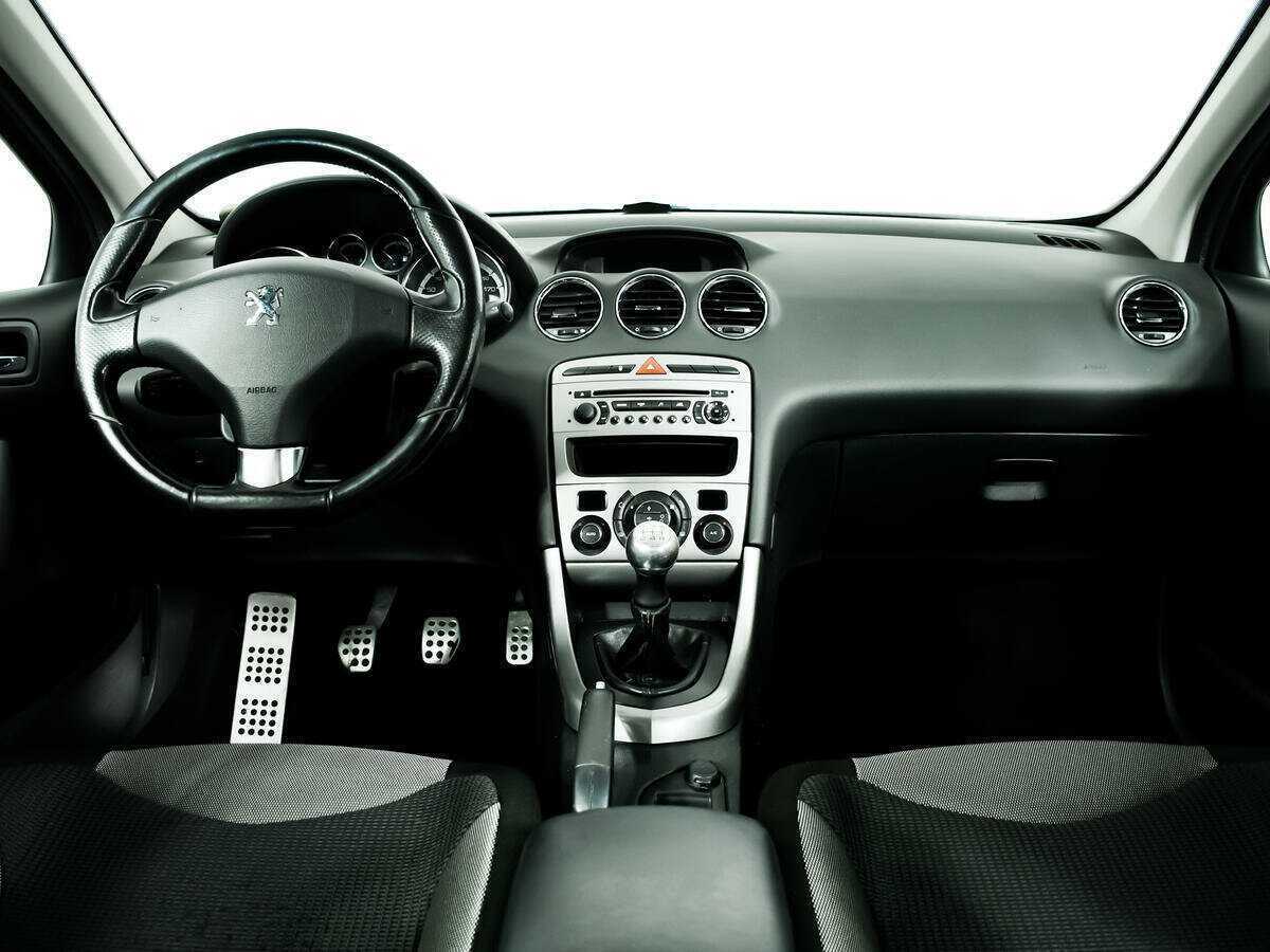 Peugeot 308 2010 года с пробегом. Фото: #10