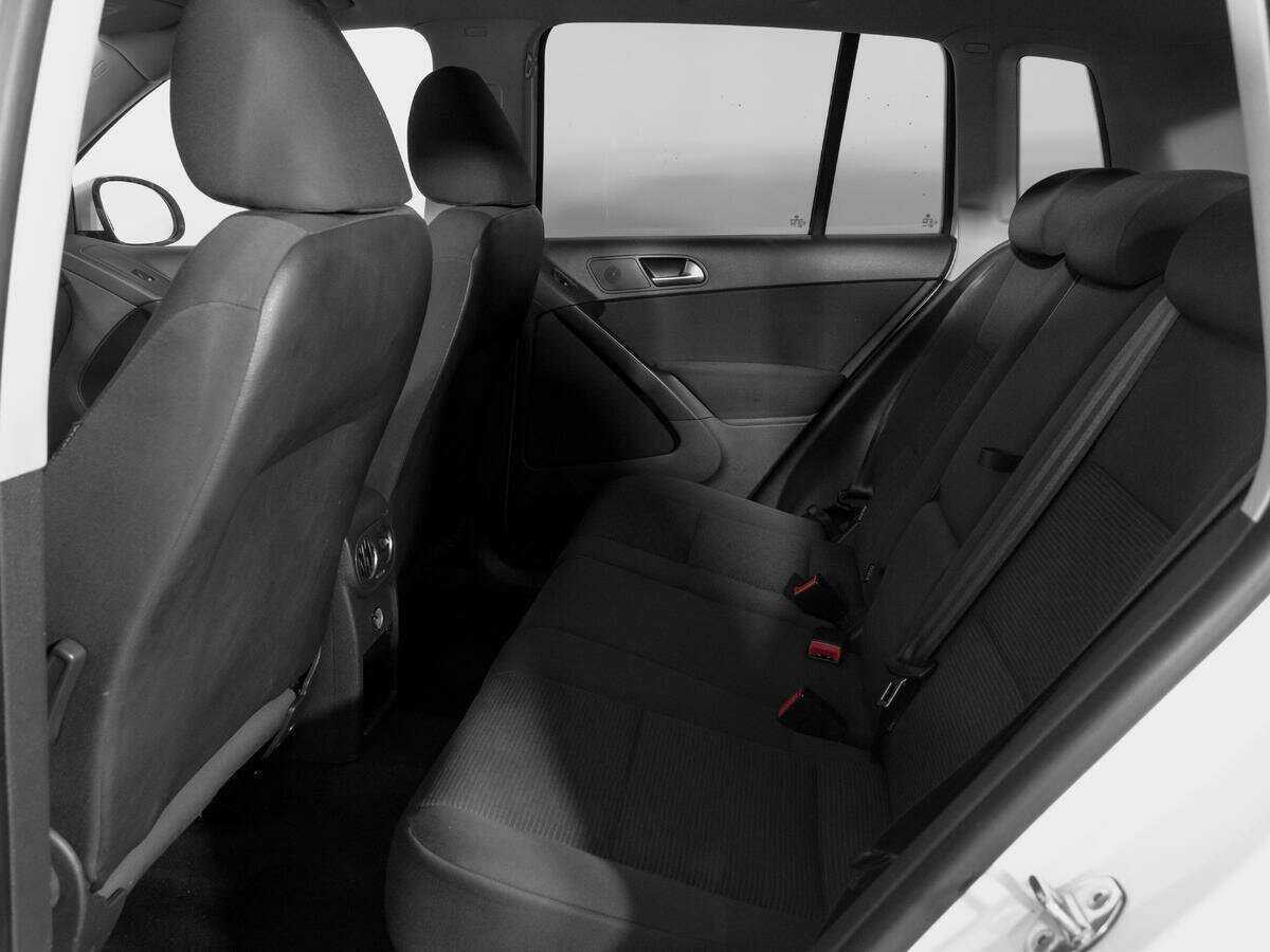 Volkswagen Tiguan 2012 года с пробегом. Фото: #9
