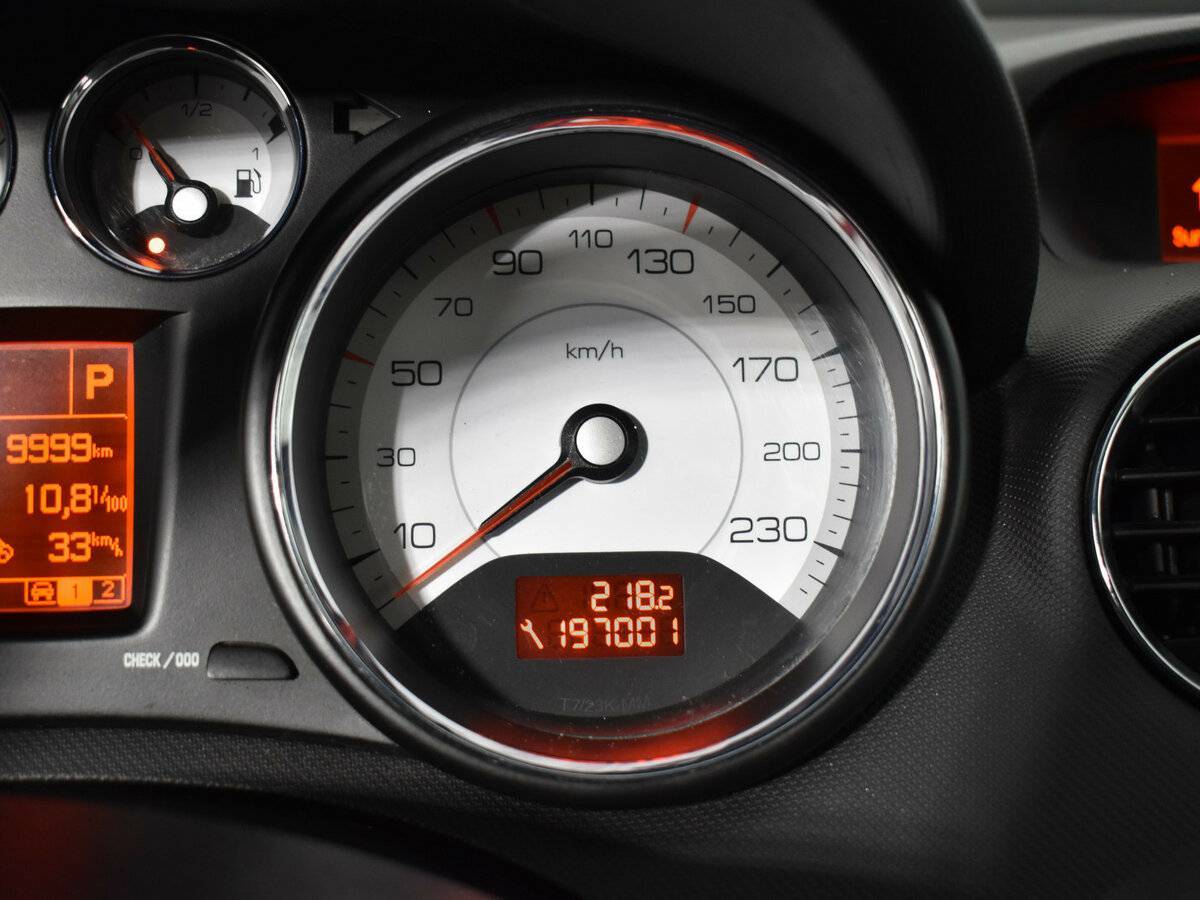 Peugeot 308 2008 года с пробегом. Фото: #13