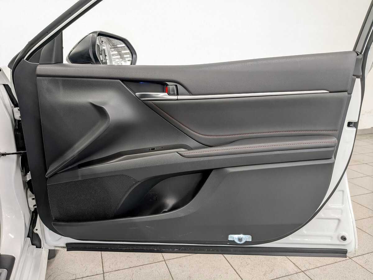 Toyota Camry 2022 года с пробегом. Фото: #24