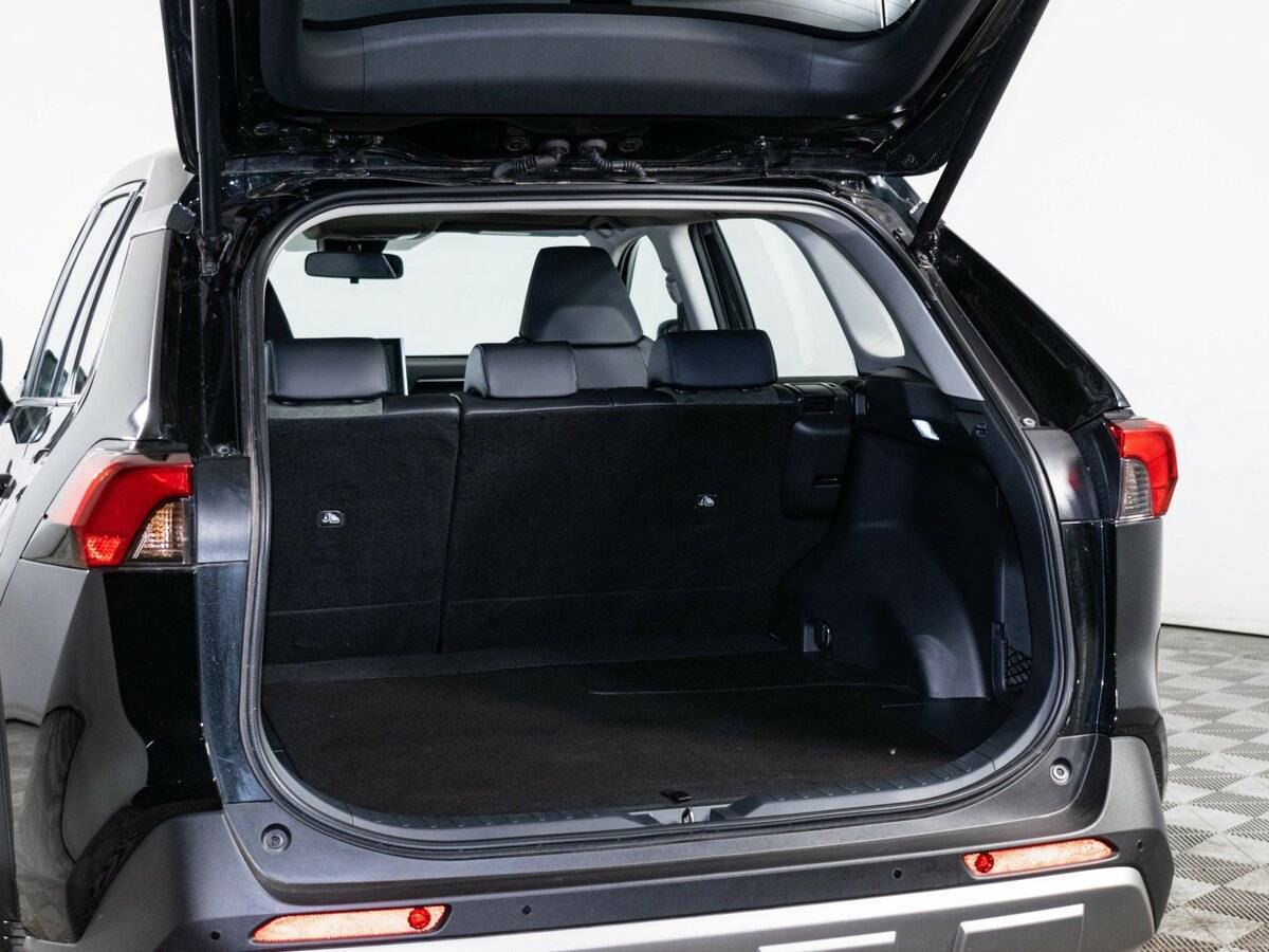 Toyota RAV4 2023 года с пробегом. Фото: #8