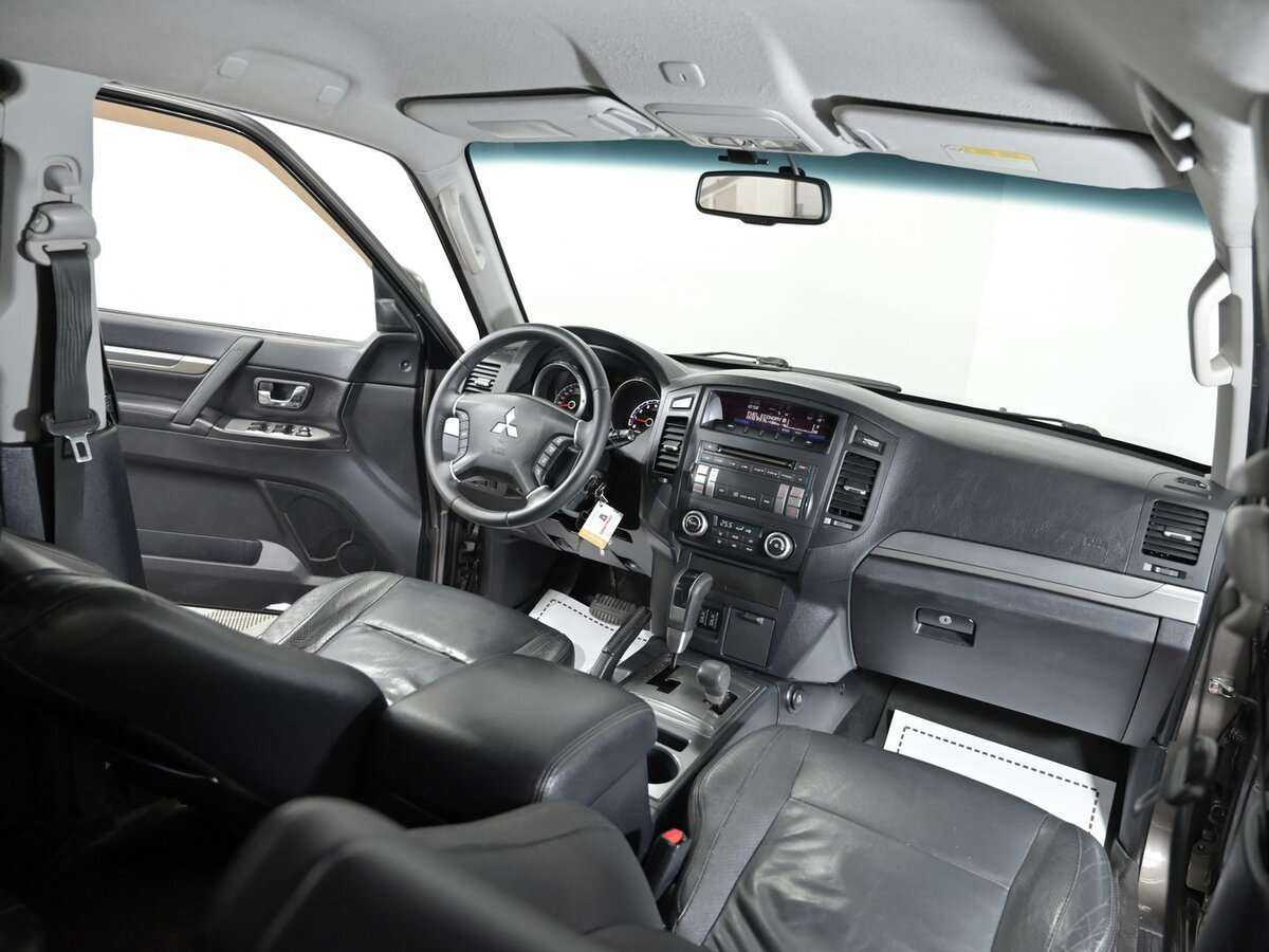 Mitsubishi Pajero 2010 года с пробегом. Фото: #4