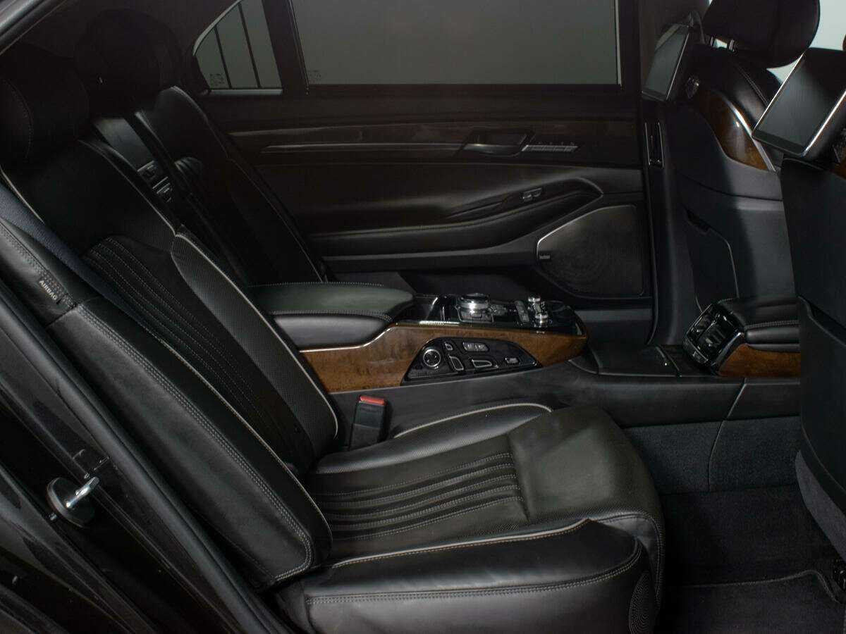 Genesis G90 2017 года с пробегом. Фото: #13
