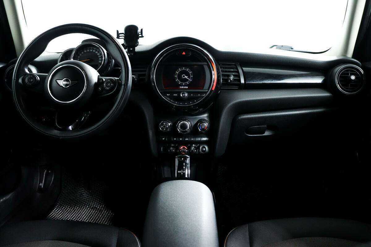 Mini Hatch 2018 года с пробегом. Фото: #10