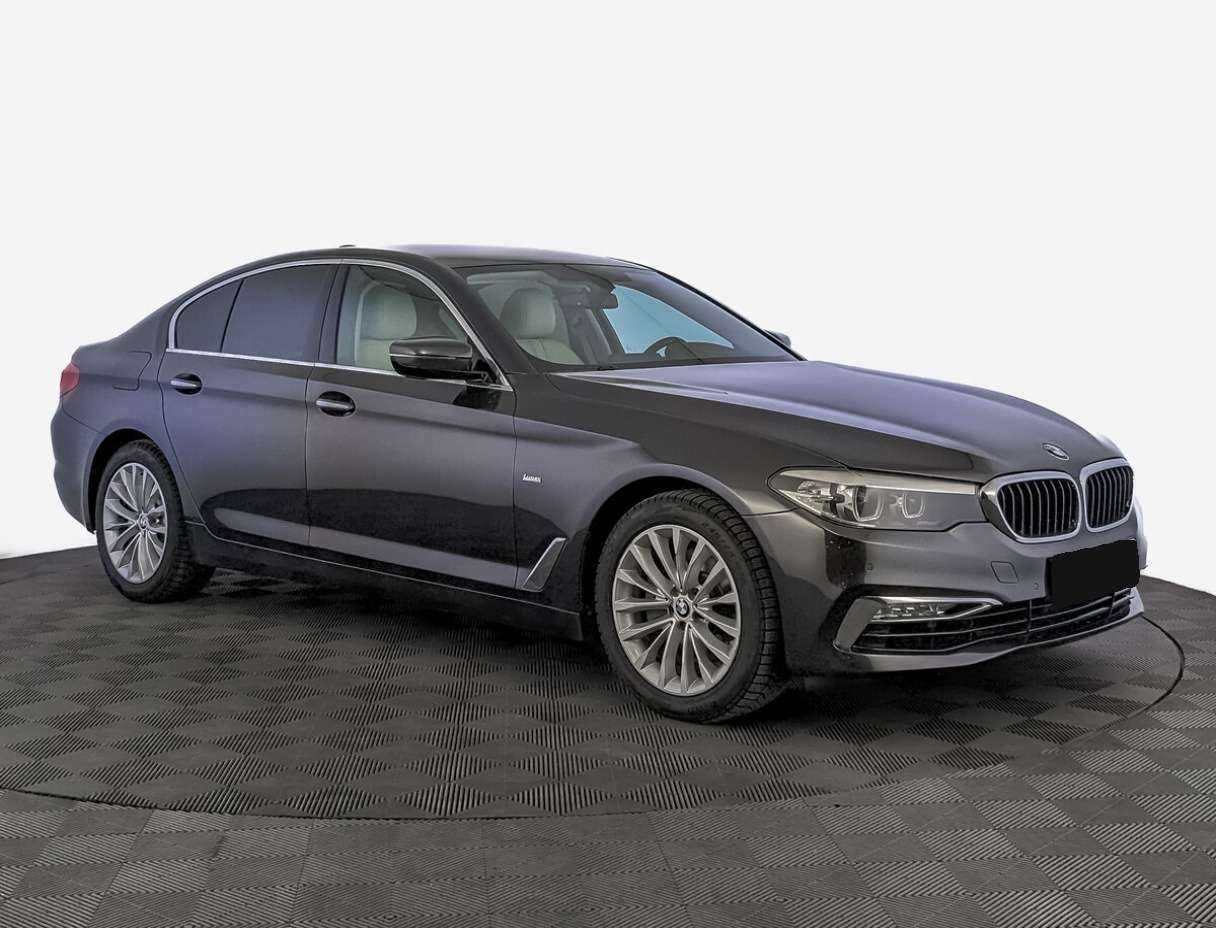 BMW 5 серии 2017 года с пробегом. Фото: #2