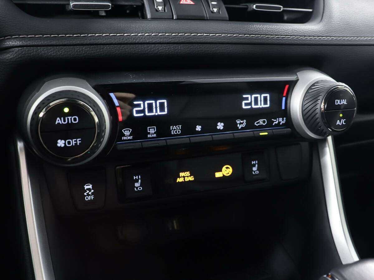 Toyota RAV4 2022 года с пробегом. Фото: #19