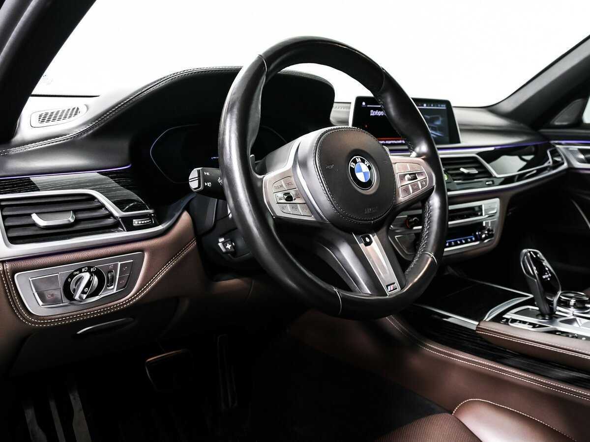 BMW 7 серии 2021 года с пробегом. Фото: #12