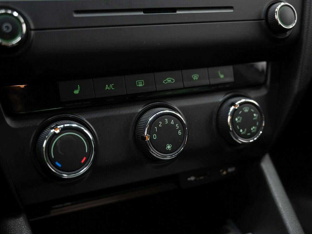 Skoda Octavia 2016 года с пробегом. Фото: #23