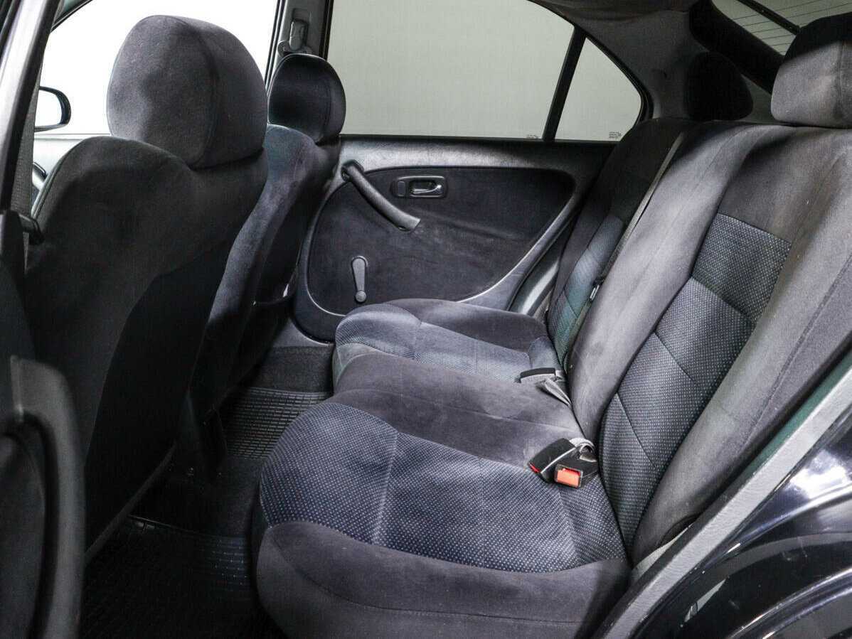 Honda Civic 2000 года с пробегом. Фото: #9