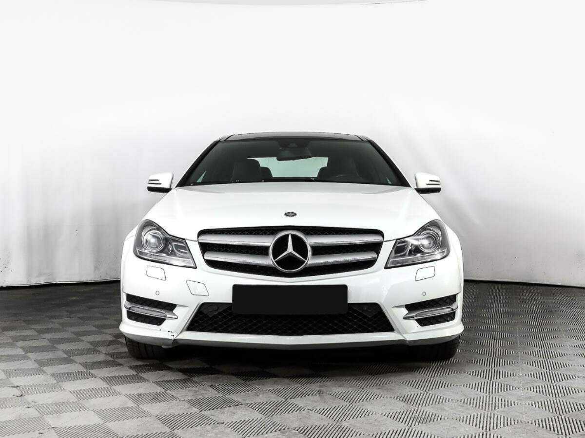 Mercedes-Benz C-Класс 2015 года с пробегом. Фото: #1