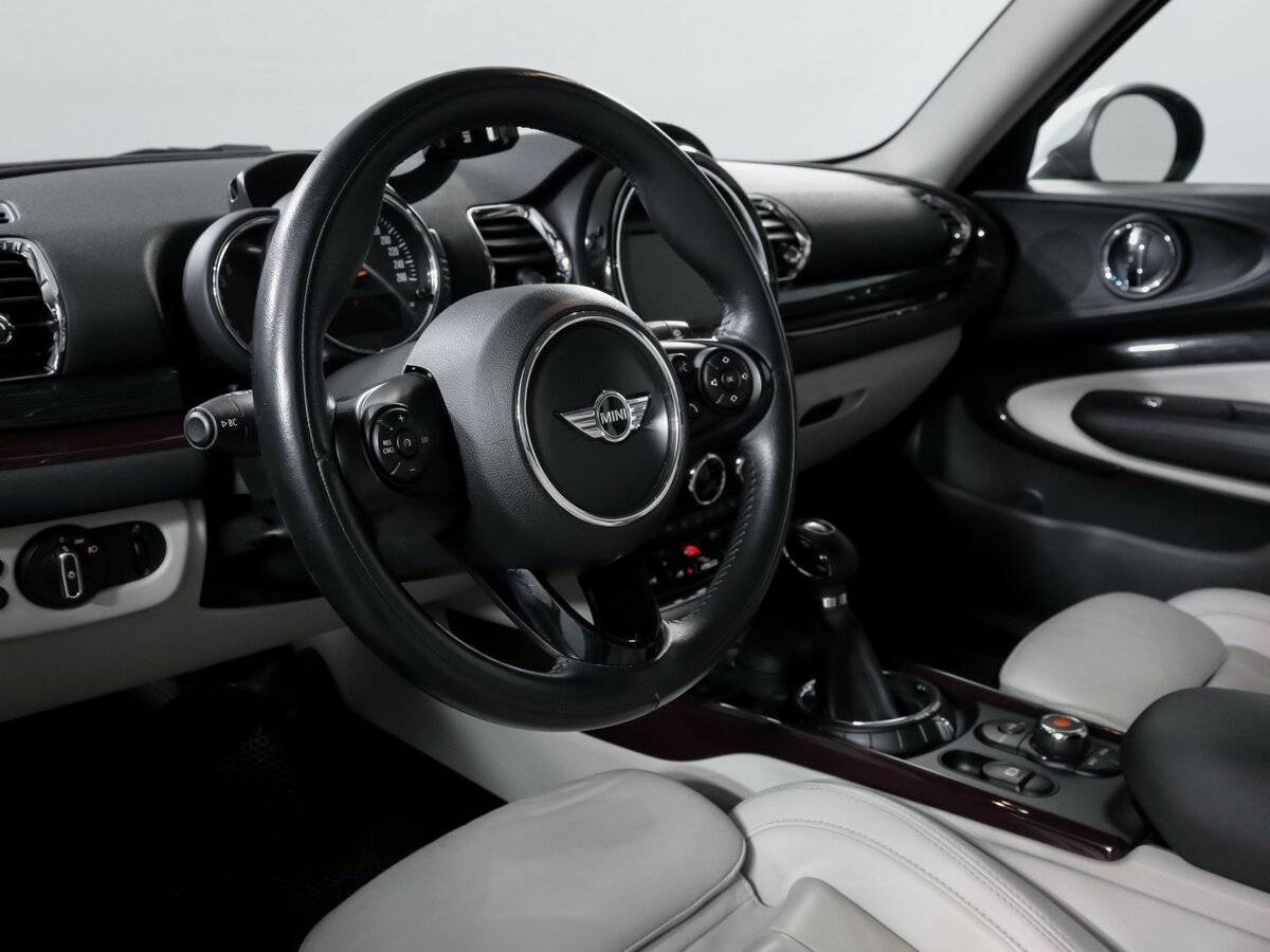 Mini Clubman 2017 года с пробегом. Фото: #13