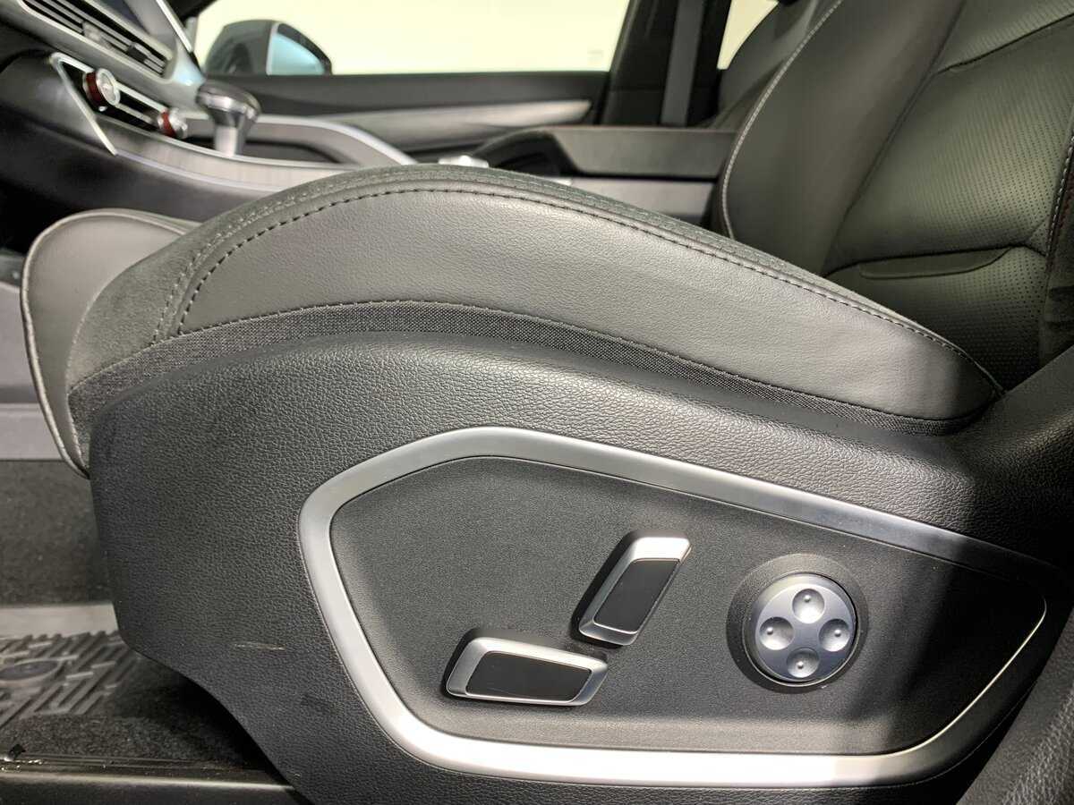 Geely Tugella 2023 года с пробегом. Фото: #16