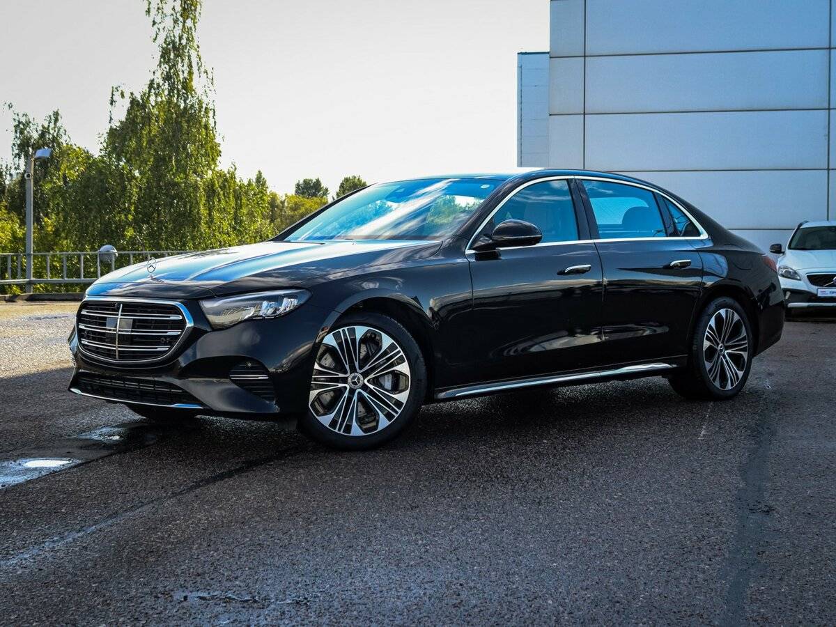 Mercedes-Benz E-Класс 2024 года с пробегом. Посмотреть фото