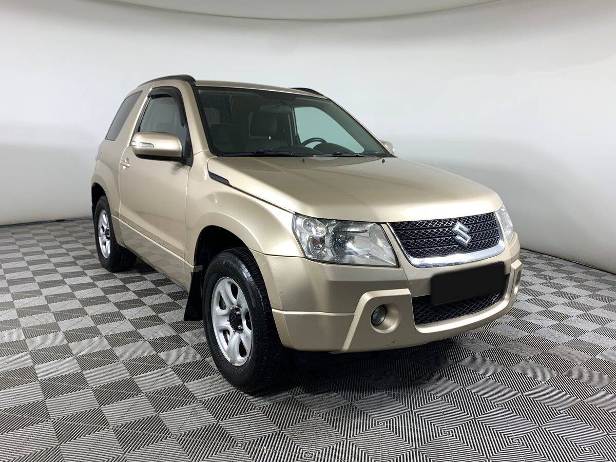 Suzuki Grand Vitara 2010 года с пробегом. Фото: #2
