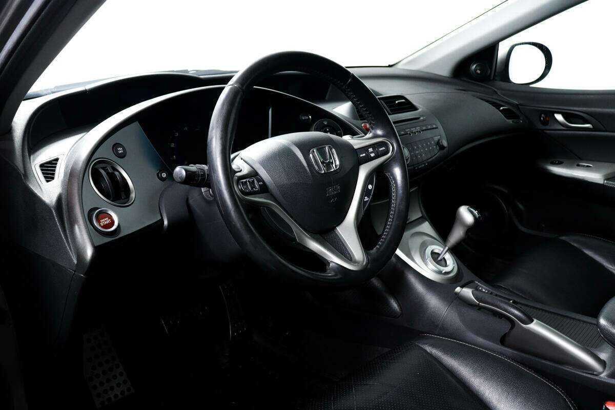 Honda Civic 2008 года с пробегом. Фото: #12