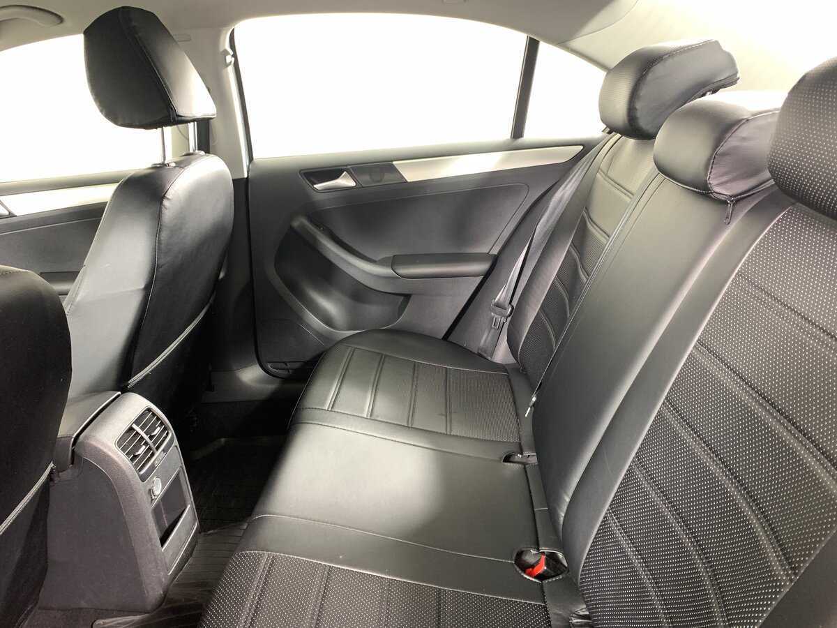 Volkswagen Jetta 2017 года с пробегом. Фото: #17