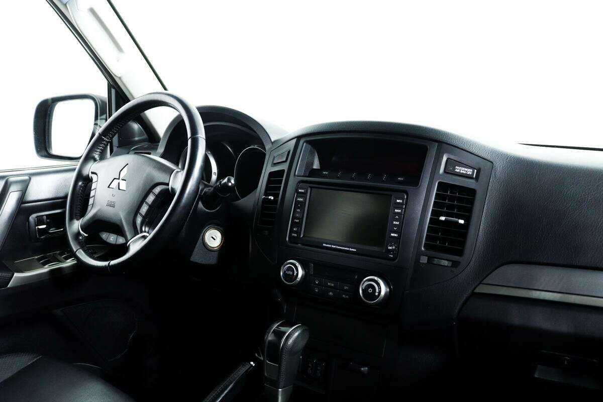 Mitsubishi Pajero 2011 года с пробегом. Фото: #7