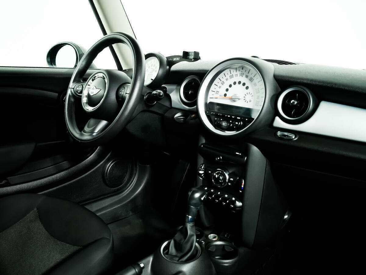 Mini Hatch 2013 года с пробегом. Фото: #8