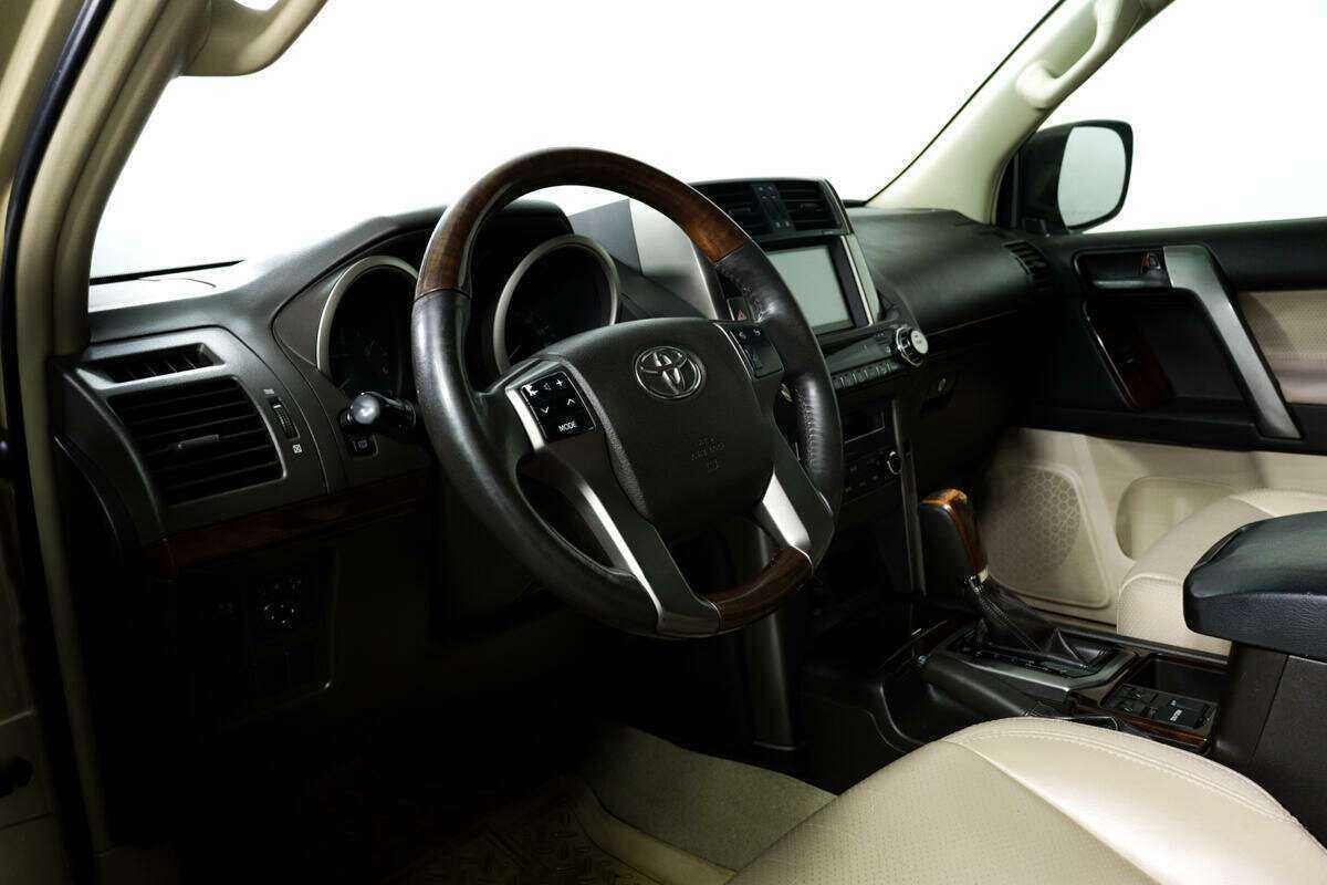 Toyota Land Cruiser Prado 2011 года с пробегом. Фото: #12
