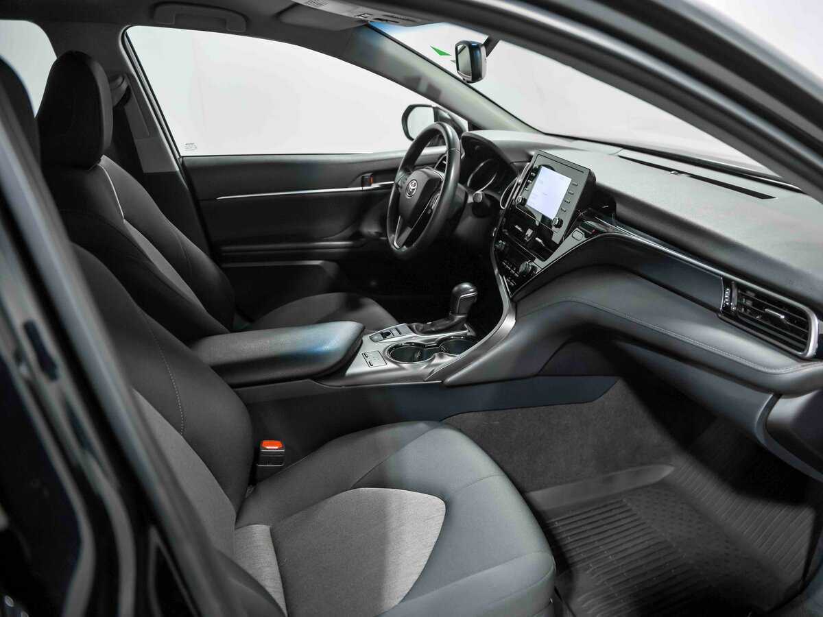 Toyota Camry 2021 года с пробегом. Фото: #16