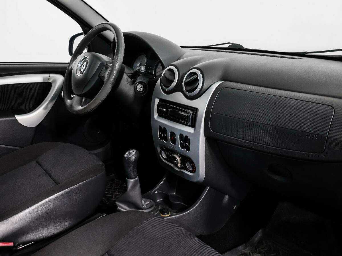 Renault Sandero 2010 года с пробегом. Фото: #10