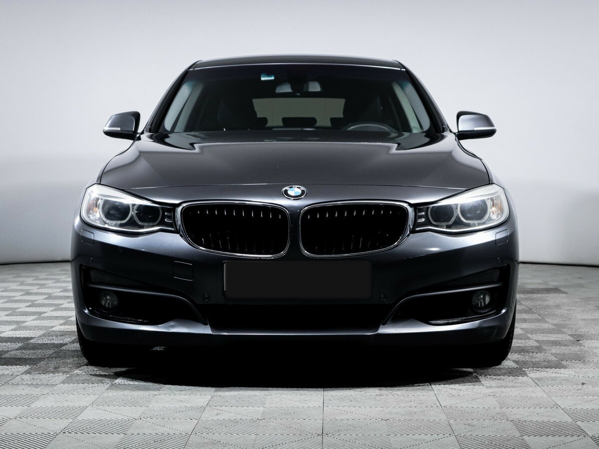 BMW 3 серии 2015 года с пробегом. Фото: #1
