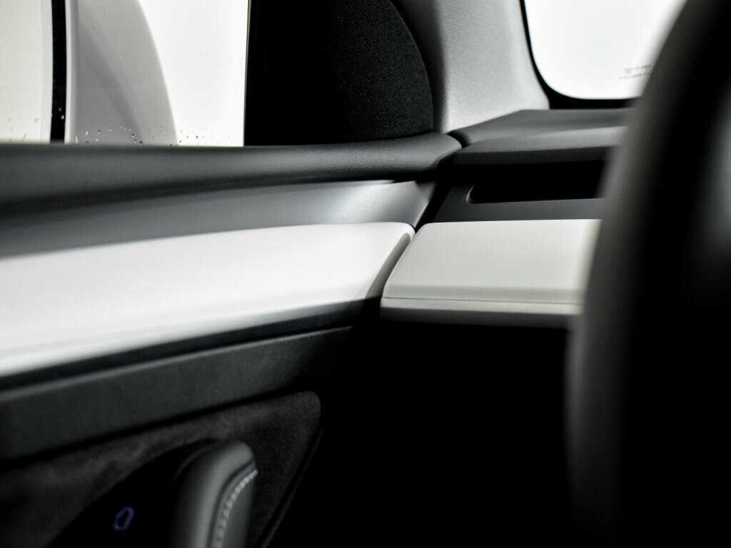 Tesla Model Y 2022 года с пробегом. Фото: #12