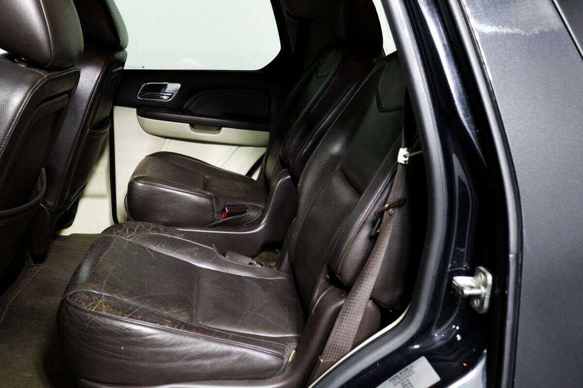 Cadillac Escalade 2012 года с пробегом. Фото: #10