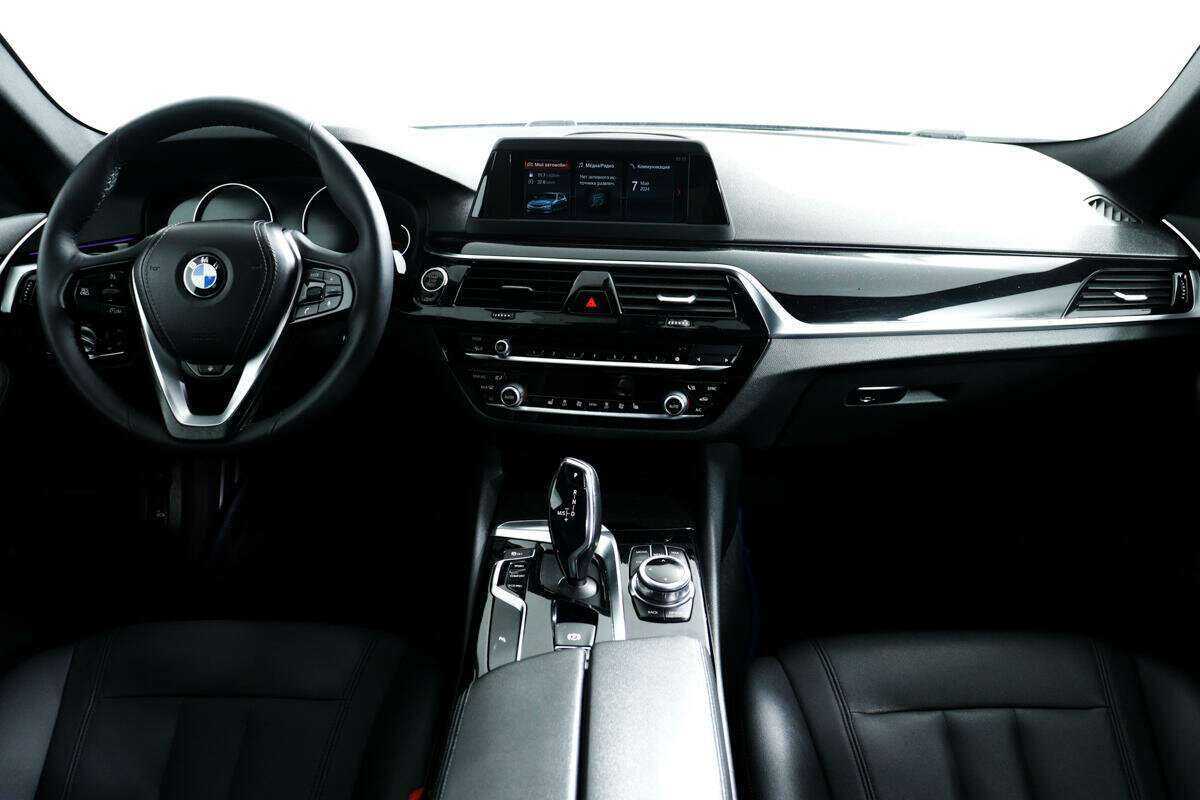 BMW 5 серии 2017 года с пробегом. Фото: #10
