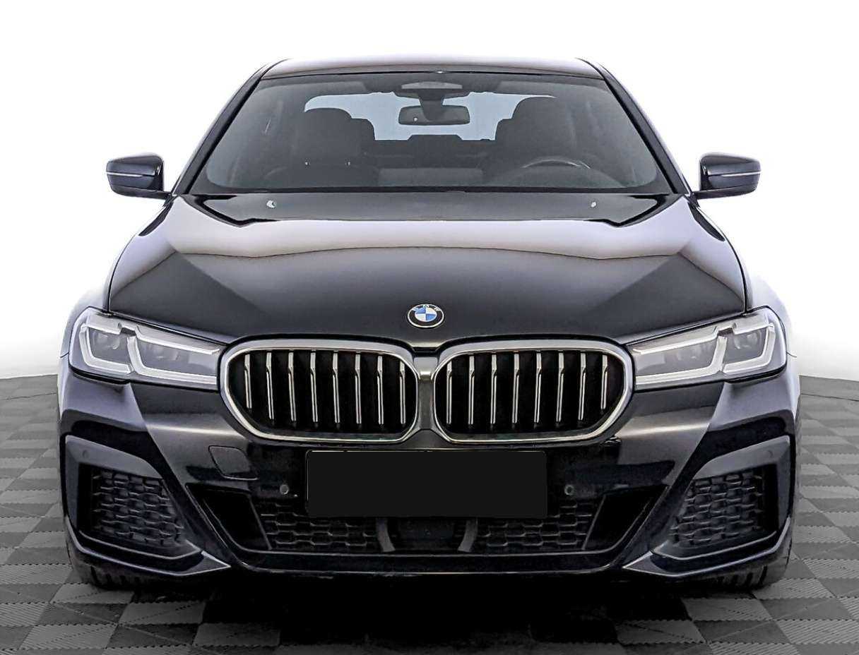 BMW 5 серии 2021 года с пробегом. Фото: #1