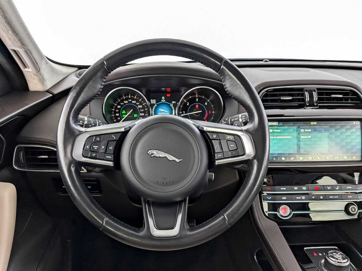 Jaguar F-Pace 2020 года с пробегом. Фото: #21