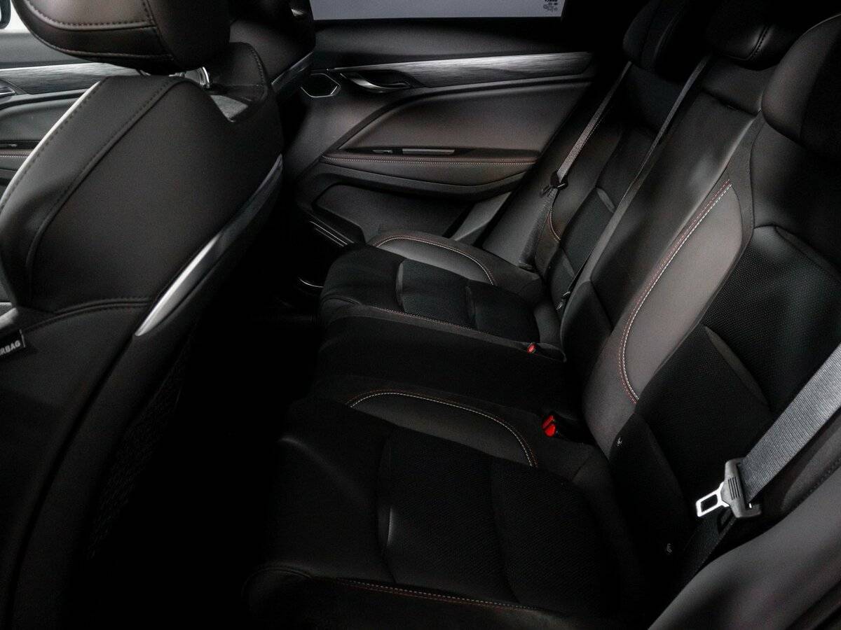 Geely Tugella 2024 года с пробегом. Фото: #9