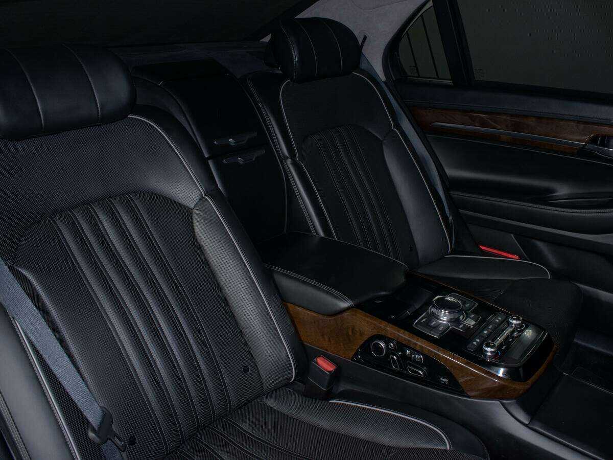 Genesis G90 2017 года с пробегом. Фото: #15