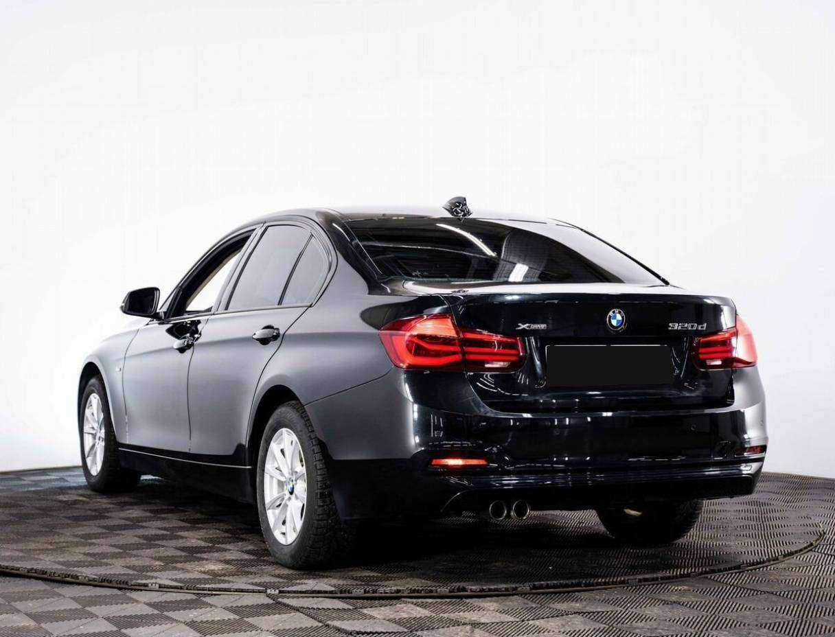 BMW 3 серии 2018 года с пробегом. Фото: #3
